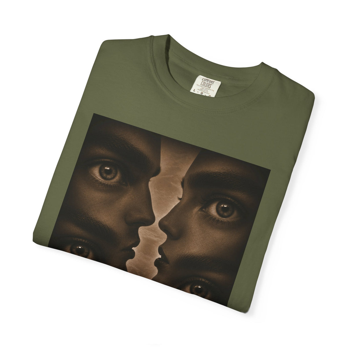 Dreamscape Faces Graphic T-Shirt